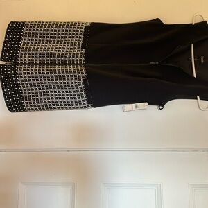 Laundry by Shelly Seagal, beautiful dress size 6 with tags originally 195$